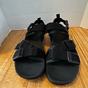 Timberland sandals size 8 in black Like NEW
